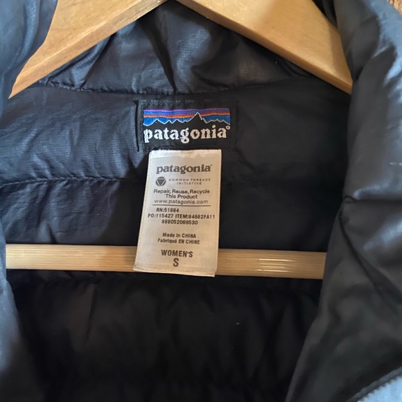Patagonia Down Sweater Jacket - Picture 2 of 5